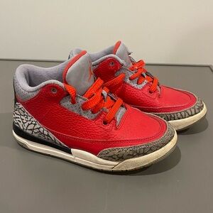Jordan 3 Retro SE Fire Red, Little Kids size 13C